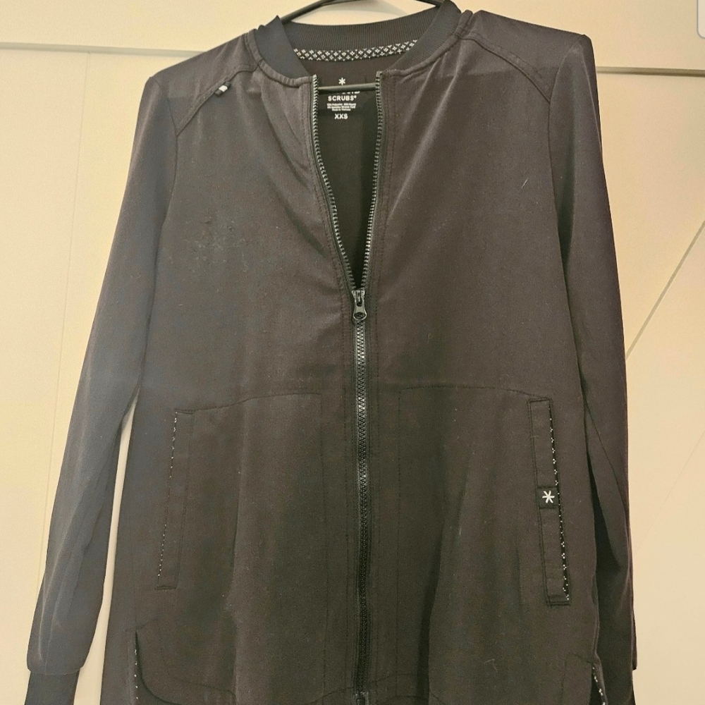 Women's Black Beyond Scrub's Jacket